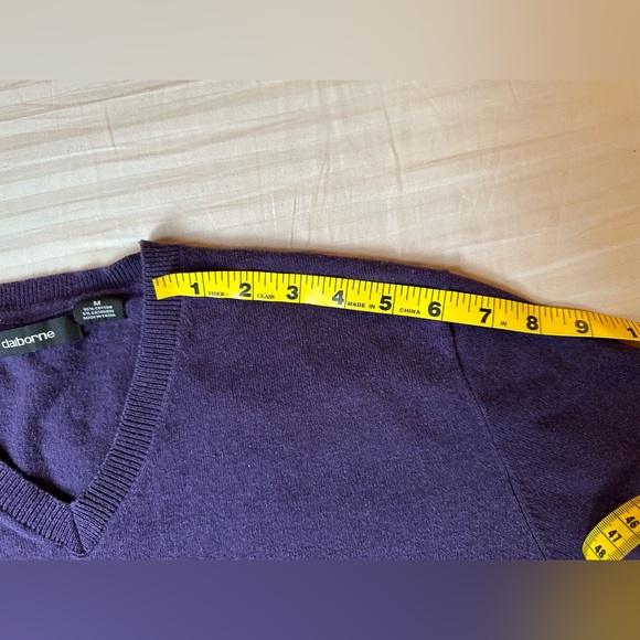 Claiborne•men’s long sleeve v-neck pullover sweater•medium•purple•cotton blend - Picture 6 of 9